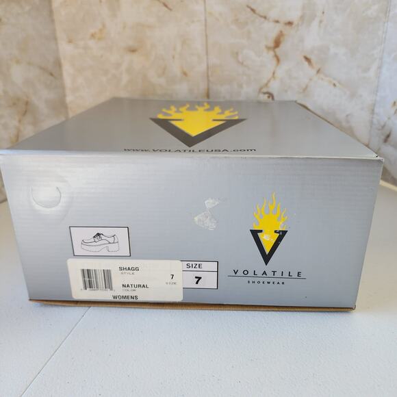 VOLATILE Shag Tan Suede Chunky Platform Oxfords Shoes Women's U.S. size 7 NWT - Picture 4 of 5